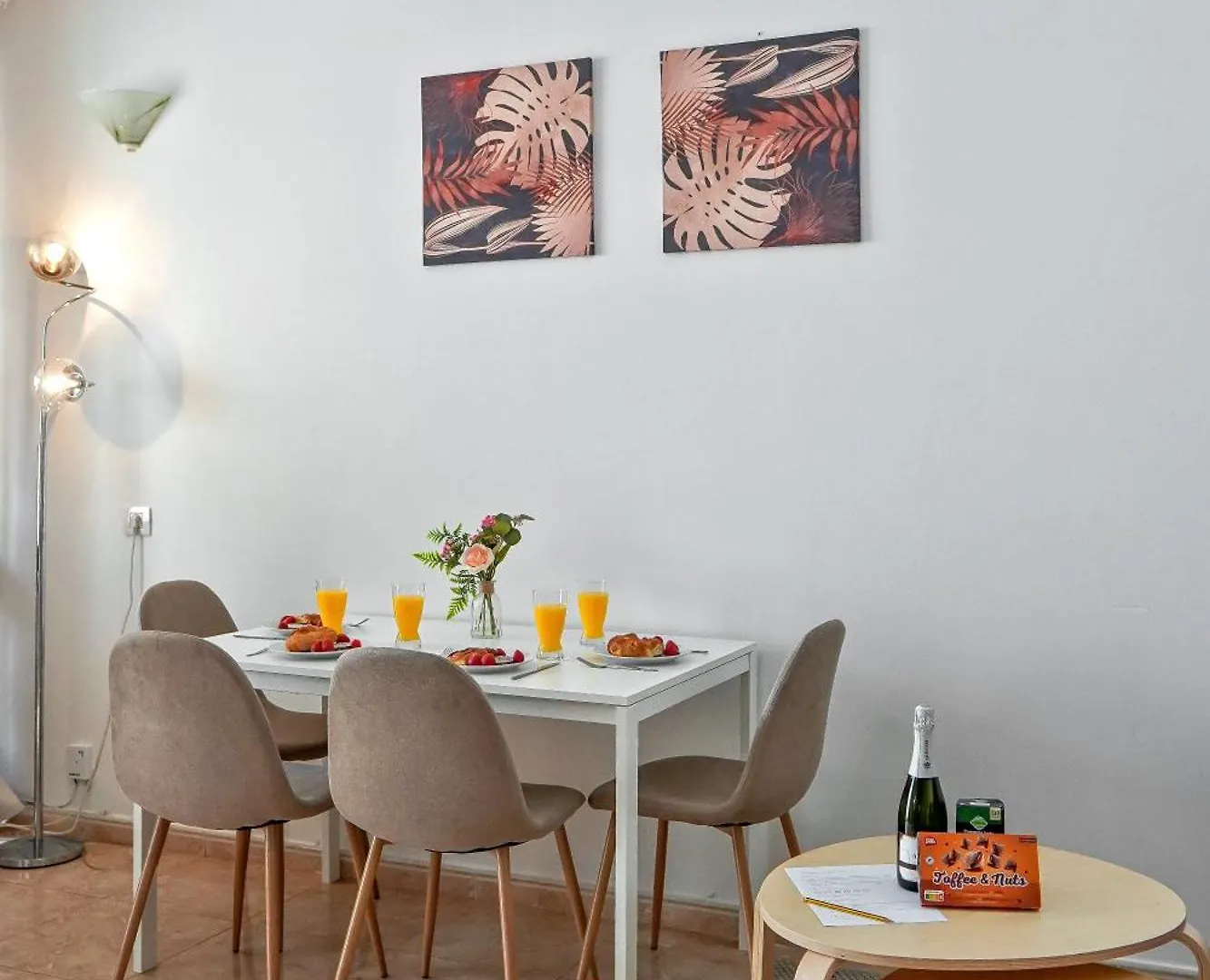 Holiday home Exclusive 1 Bedroom Apartment With A Pool, 11F Arona  Spain