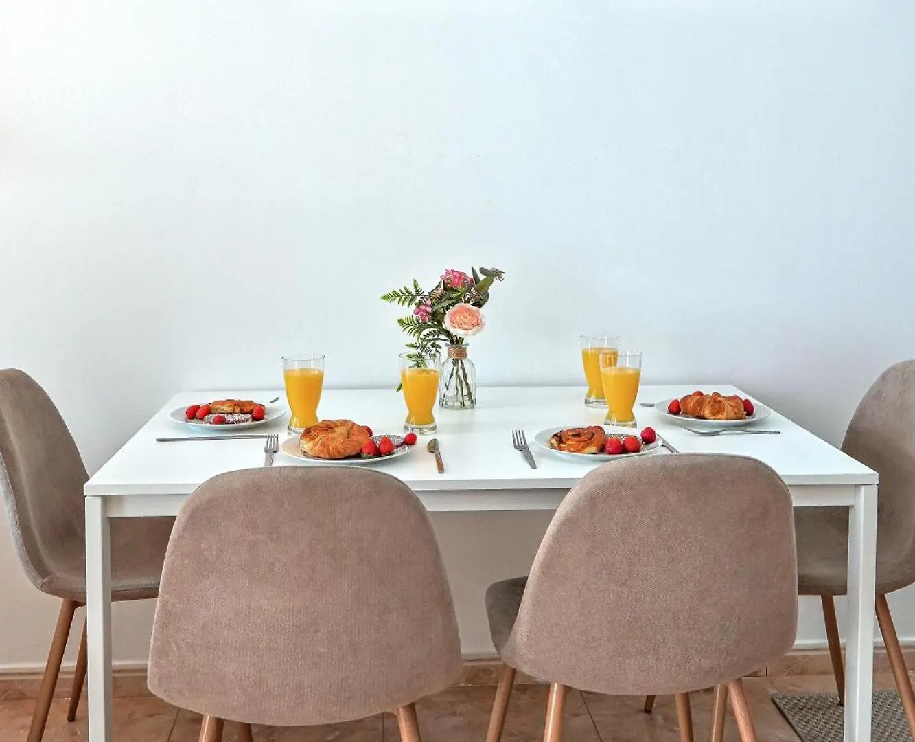 Exclusive 1 Bedroom Apartment With A Pool, 11F Arona  Spain